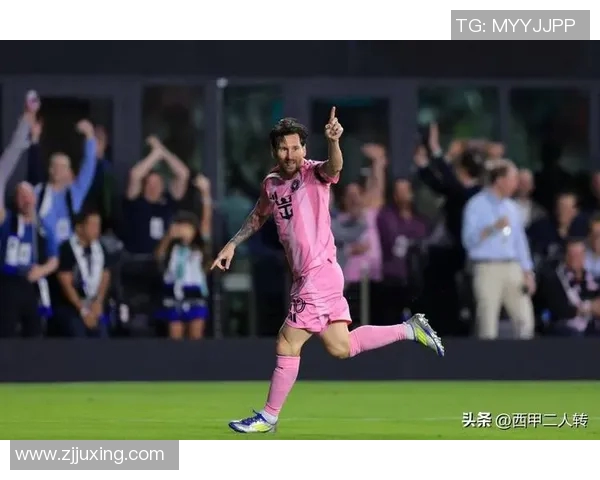 一分钟了解一位足球明星：从足坛传奇到现代巨星的成长之路