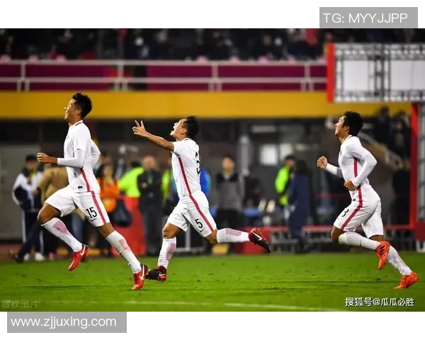 足球球星脚下战靴展现速度与激情诠释绿茵场上非凡力量 足球球星脚下战靴展现速度与激情诠释绿茵场上非凡力量