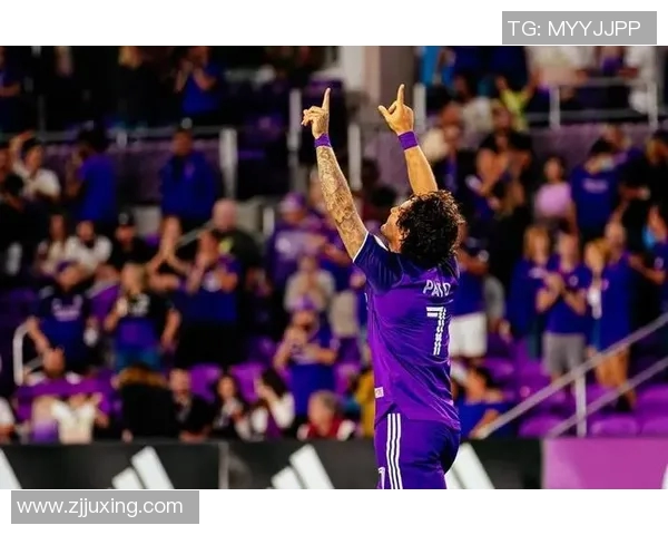 11月16日生日足球巨星盘点：从传奇球员到当红新星的辉煌历程